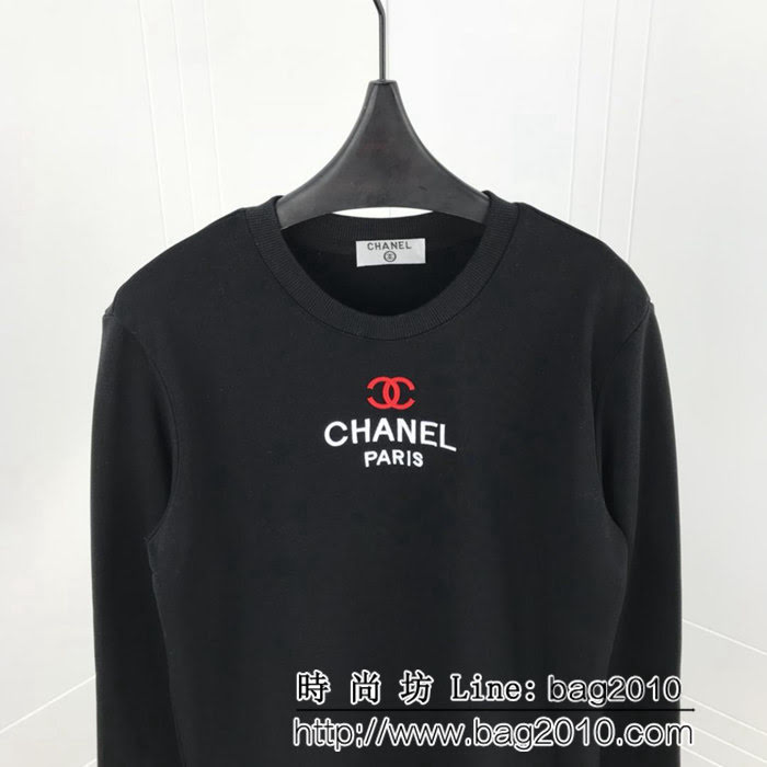 CHANEL香奈兒 18FW最新款 圓領秋冬打底 背後大圖印花 加絨衛衣 ydi1664